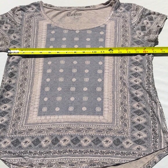 Lucky 🍀 Brand Scoop Neck Short Sleeve Blue/Gray/Tan PrintT Shirt Size Medium - Picture 12 of 14